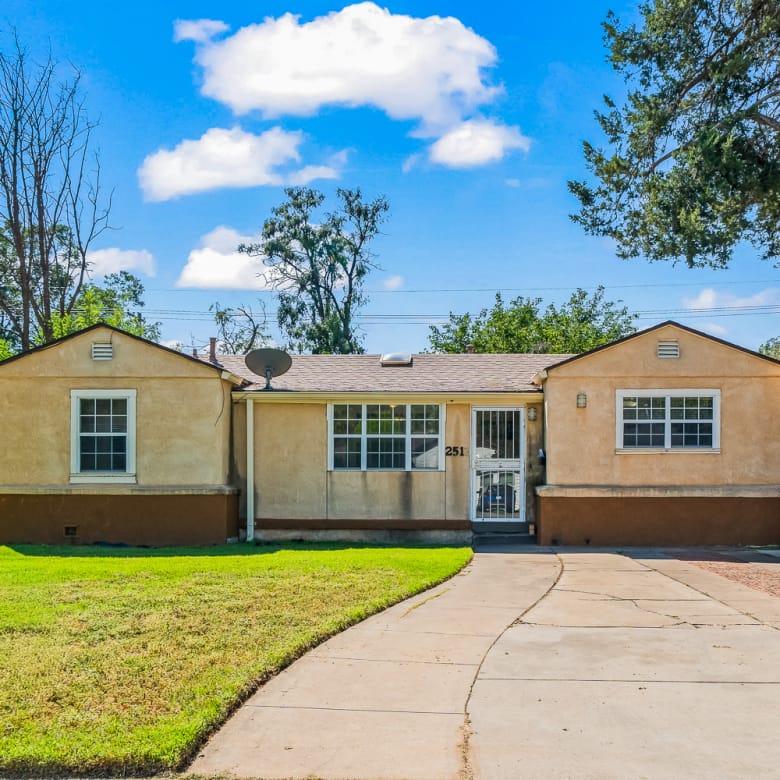 3 Bedroom 2 Bathroom Single Family House with Uncovered Parking (2511 31st Street)